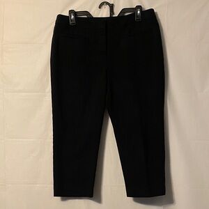 Chico's Black Fabulously Slimming Capri Pants. Chico’s size 1 or 8 or medium